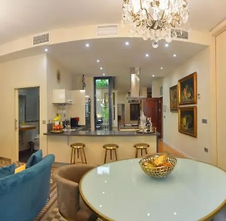 Classic And Luxury- 2bd 2bth- Sierpes *